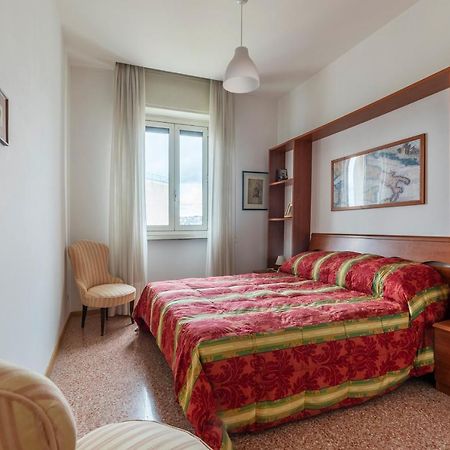 Sunny Apartment Piramide Rome Luaran gambar