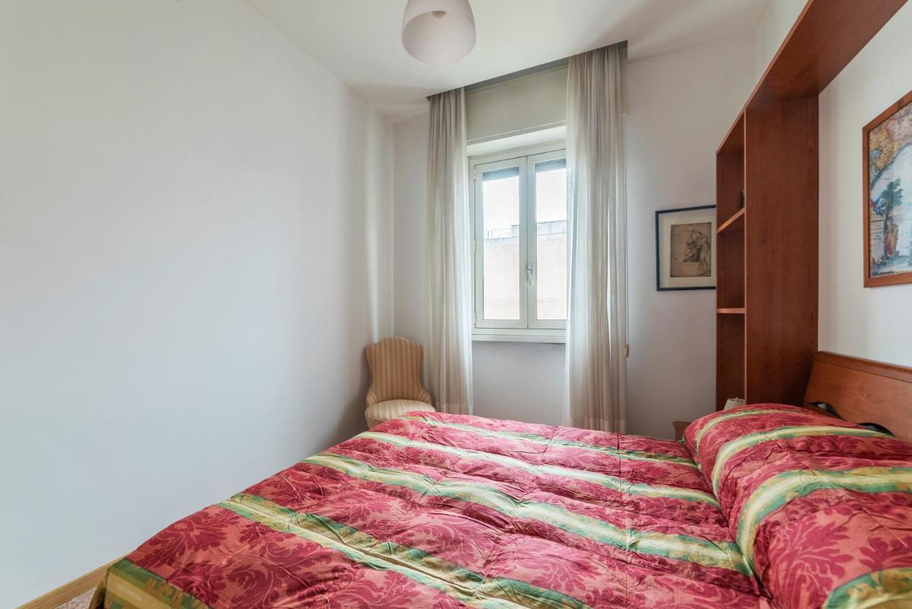 Sunny Apartment Piramide Rome Luaran gambar