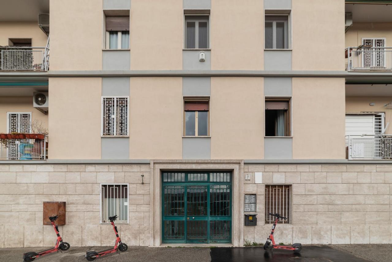 Sunny Apartment Piramide Rome Luaran gambar